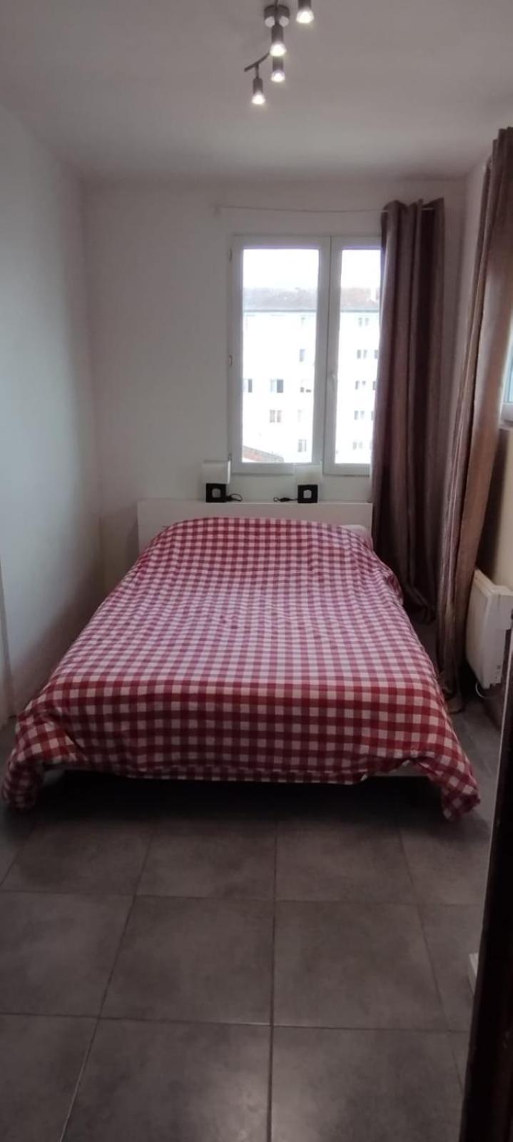 Appartement Lumineux 蒙特勒伊 外观 照片